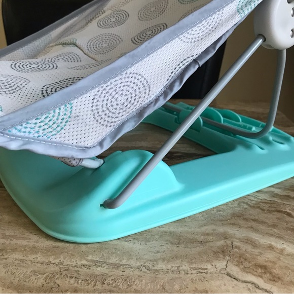 Summer Baby Bather Folding Bath Sling- Bath Support for Use in the Tub - Picture 3 of 6
